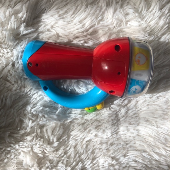VTech Spin & Learn Color Flashlight - Picture 3 of 5